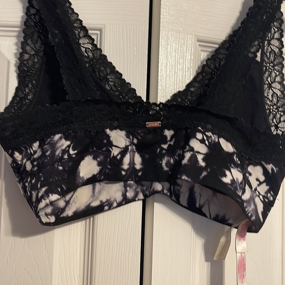 PINK Victoria's Secret black and white tie dye lace trim bralette size Medium - Picture 11 of 11